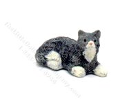 (image for) Dollhouse Scale Model Laying Grey and White Cat