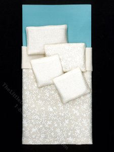 (image for) Miniature Single White On Ecru Small Floral Bedding Set