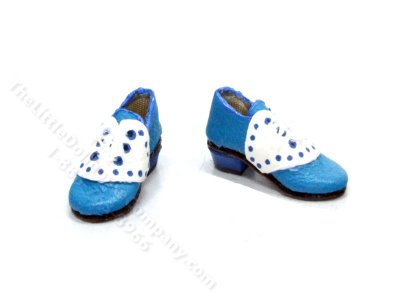(image for) Miniature Ladies Golf Shoes by Judith Blondell for Dollhouses
