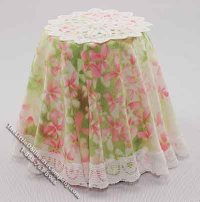 (image for) Round Table with Flower Pattern Tablecloth