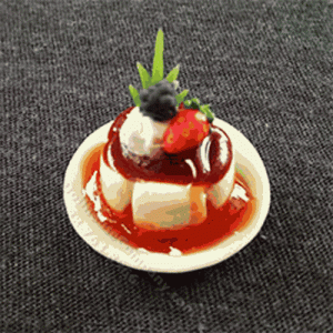 (image for) Miniature Pudding with Berries and Caramel on a Round Plate