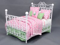 (image for) Miniature Pink Daisy Bed for Dollhouses
