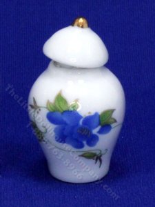 (image for) Miniature White Urn with Blue Design for Dollhouses