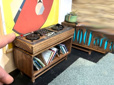 (image for) Miniature Dual Turntable with Console for Dollhouses