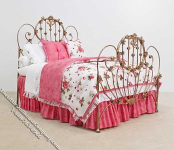 (image for) Dollhouse Scale Model Bed by Lorraine Scuderi