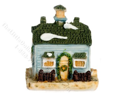 (image for) Miniature Manor Figurine for Dollhouses