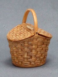 (image for) Miniature Picnic Basket with Lid for Dollhouses