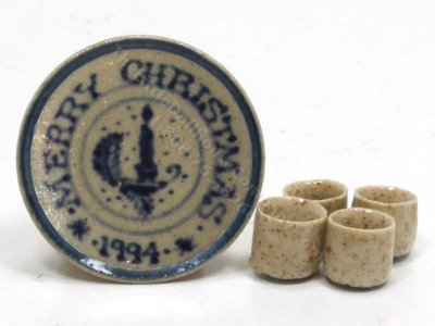 (image for) Miniature Stoneware Christmas Plate and 4 Cups Jane Graber
