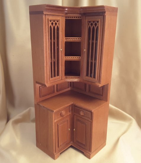 (image for) Miniature Cherry Cambridge Corner for Dollhouses