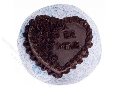 (image for) Miniature Chocolate Valentine's Cake for Dollhouses
