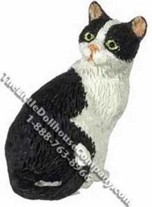 (image for) Dollhouse Scale Model Black & White Cat Looking Back