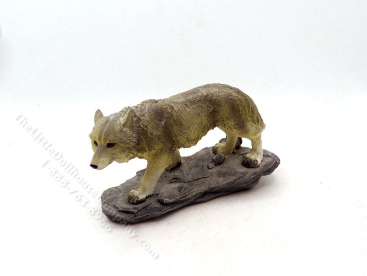 (image for) Miniature Arctic Wolf for Dollhouses