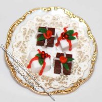 (image for) Dollhouse Scale Model Chocolate & Vanilla Petit Fours