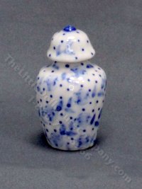 (image for) Miniature White and Blue Urn for Dollhouses