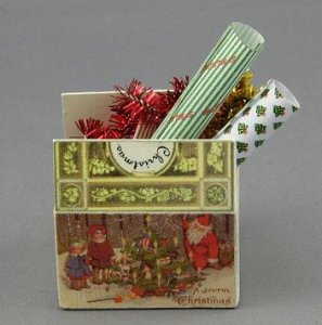 (image for) Christmas Ornaments and Wrapping Paper in Box