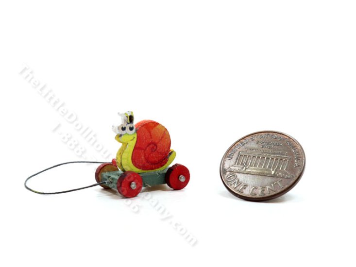 (image for) Miniature Yellow Snail Pull Toy by Keenderson for Dollhouses