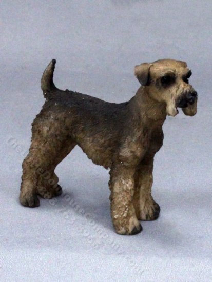 (image for) Miniature Airedale Terrier for Dollhouses