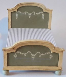 (image for) Miniature Victorian Bed Kit