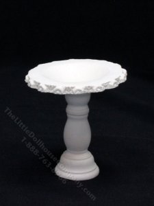 (image for) Miniature White Bird Bath for Dollhouses