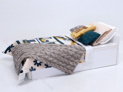(image for) Miniature Goldilocks House Bedding for Dollhouses