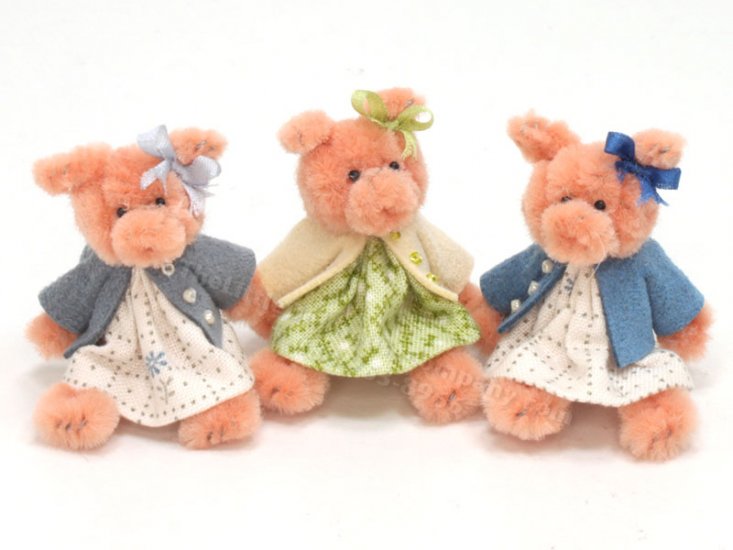 (image for) Miniature Dressed Sitting Toy Pig in Dress by Sue Wilkes