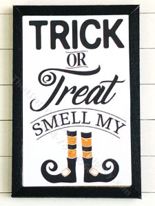 (image for) Miniature Rectangular 'Trick of Treat Smell My Feet' Print