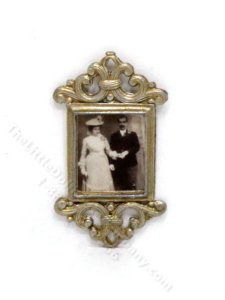 (image for) Miniature Antique Wedding Portrait for Dollhouses