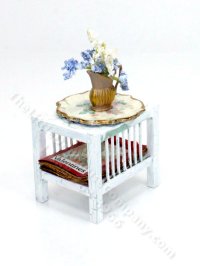 (image for) Miniature Distressed Side Table with Flowers for Dollhouses