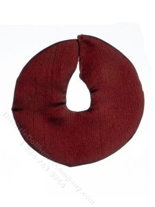 (image for) Miniature Burgundy Christmas Tree Skirt for Dollhouses