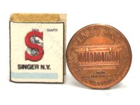 (image for) Miniature Singer Sewing Machine Book by Taylor Jade