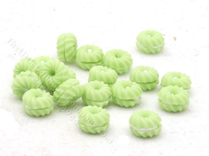 (image for) Miniature Lime Green Sandwich Cookie for Dollhouses