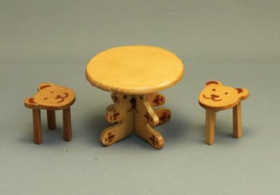 (image for) Small Table and Chairs