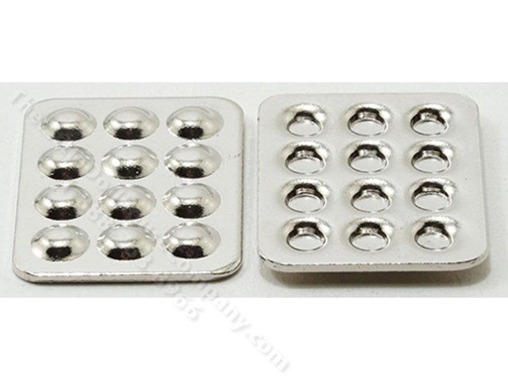 (image for) Miniature Muffin Pans for Dollhouses (2pcs)