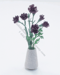 (image for) Miniature Purple Clove Flowers in Vase