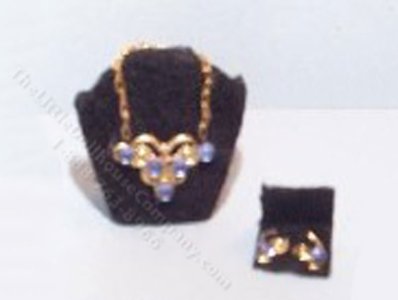 (image for) Miniature Necklace on a Stand Kit for Dollhouses