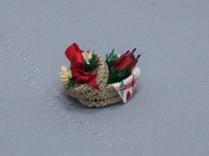 (image for) Miniature Christmas Basket for Dollhouses
