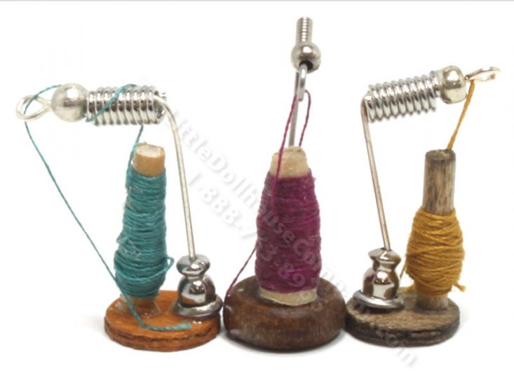 (image for) Miniature Thread Cone Stand by Taylor Jade