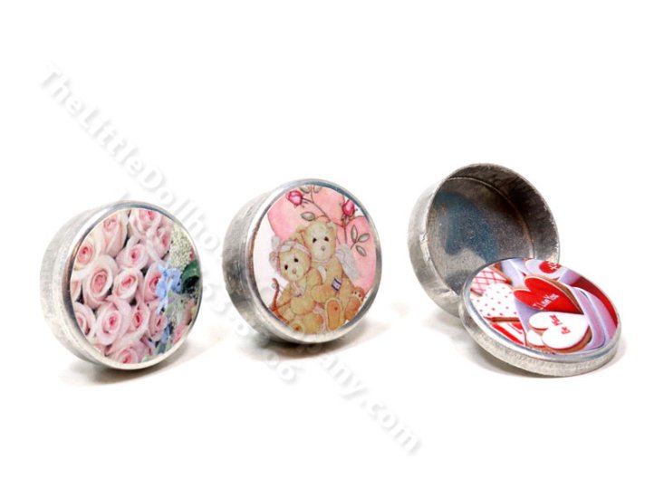 (image for) Dollhouse Scale Model Valentine Themed Cookie Tin