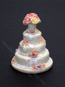 (image for) Miniature Floral Wedding Cake for Dollhouses