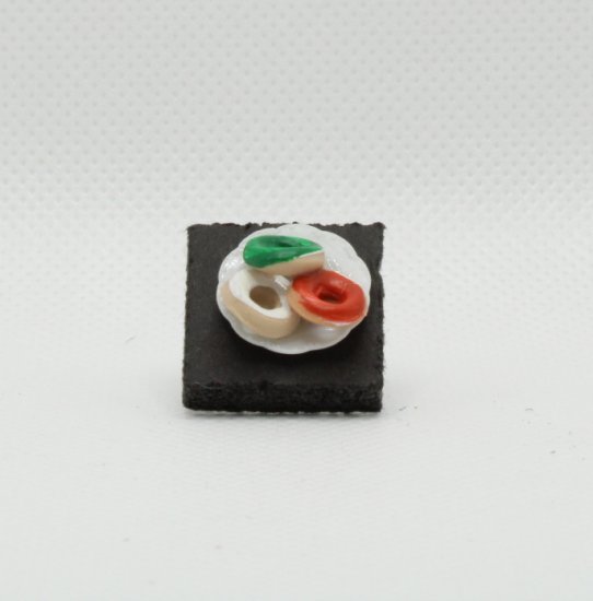 (image for) Miniature Plate of 3 Donuts