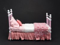 (image for) Miniature Wrought Iron Twin/Single Bed for Dollhouses - Pink