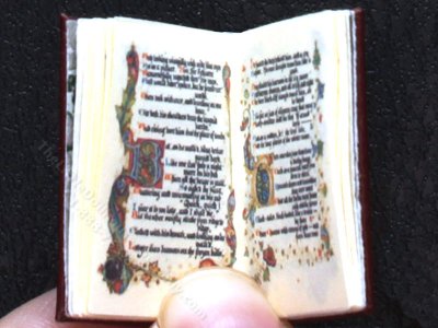 (image for) Miniature Book: 'Morte d'Arthur'