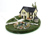 (image for) Assembled 144th Inch Scale Colonial Dollhouse with Grounds