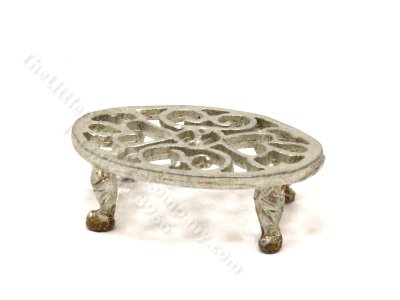 (image for) Miniature Filigree Trivet for Dollhouses