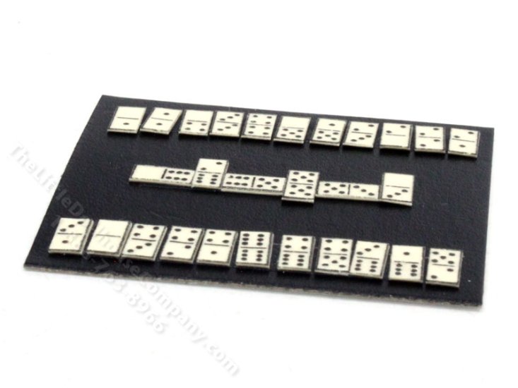 (image for) Miniature Domino Game for Dollhouses