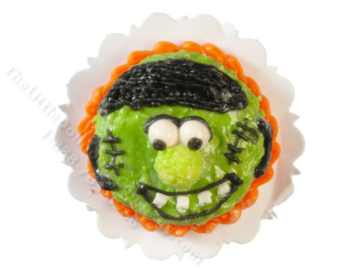 (image for) Miniature Frankenstein Halloween Cake for Dollhouses