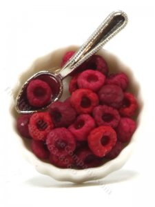 (image for) Miniature Raspberries in White Ceramic Dish