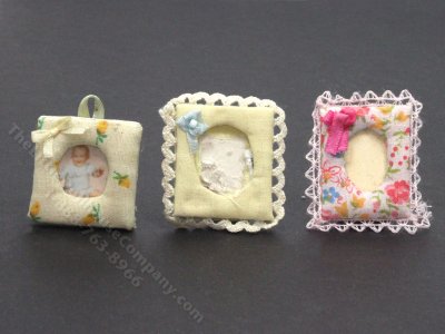 (image for) Miniature Set of Fabric Pictuer Frames for Dollhouses