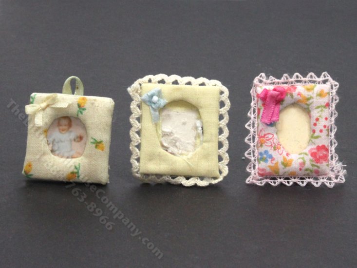 (image for) Miniature Set of Fabric Pictuer Frames for Dollhouses