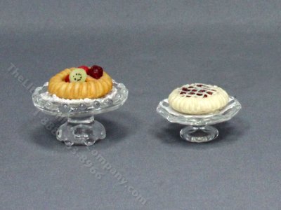 (image for) Miniature Tarts on Cake Plates for Dollhouses (1/pkg)